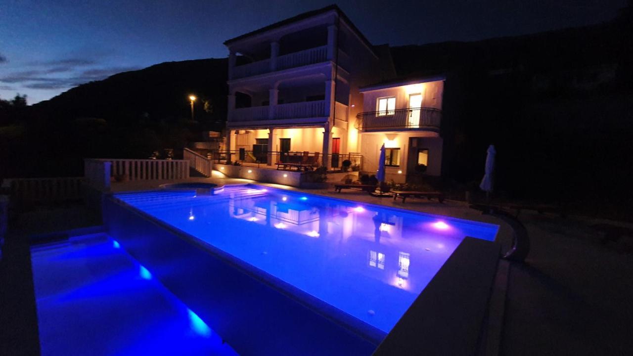 Sea View Luxury Apart Hotel Villa Conte With Swiming Pool And Romantic Spa 포드스트라나 외부 사진
