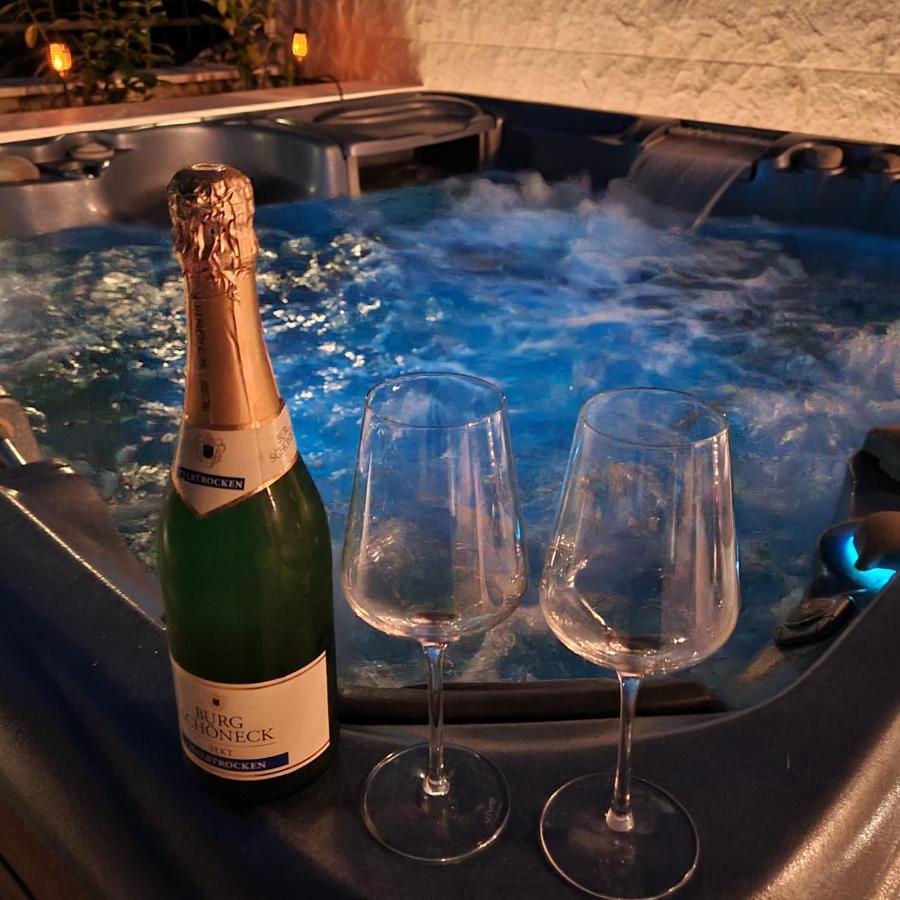 Sea View Luxury Apart Hotel Villa Conte With Swiming Pool And Romantic Spa 포드스트라나 외부 사진