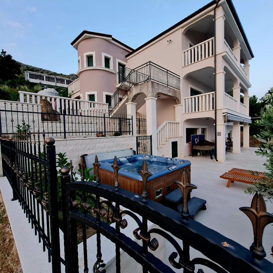 Sea View Luxury Apart Hotel Villa Conte With Swiming Pool And Romantic Spa 포드스트라나 외부 사진