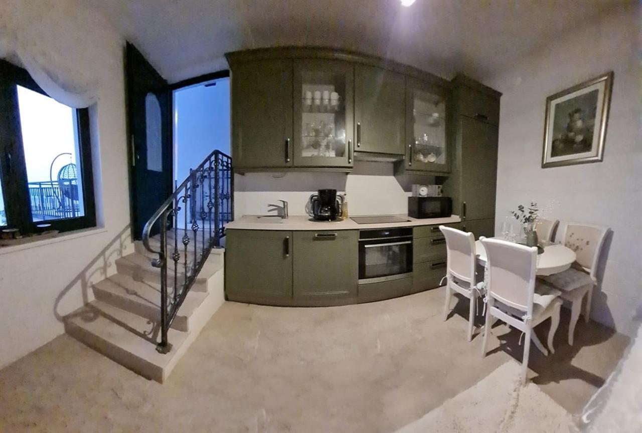 Sea View Luxury Apart Hotel Villa Conte With Swiming Pool And Romantic Spa 포드스트라나 외부 사진