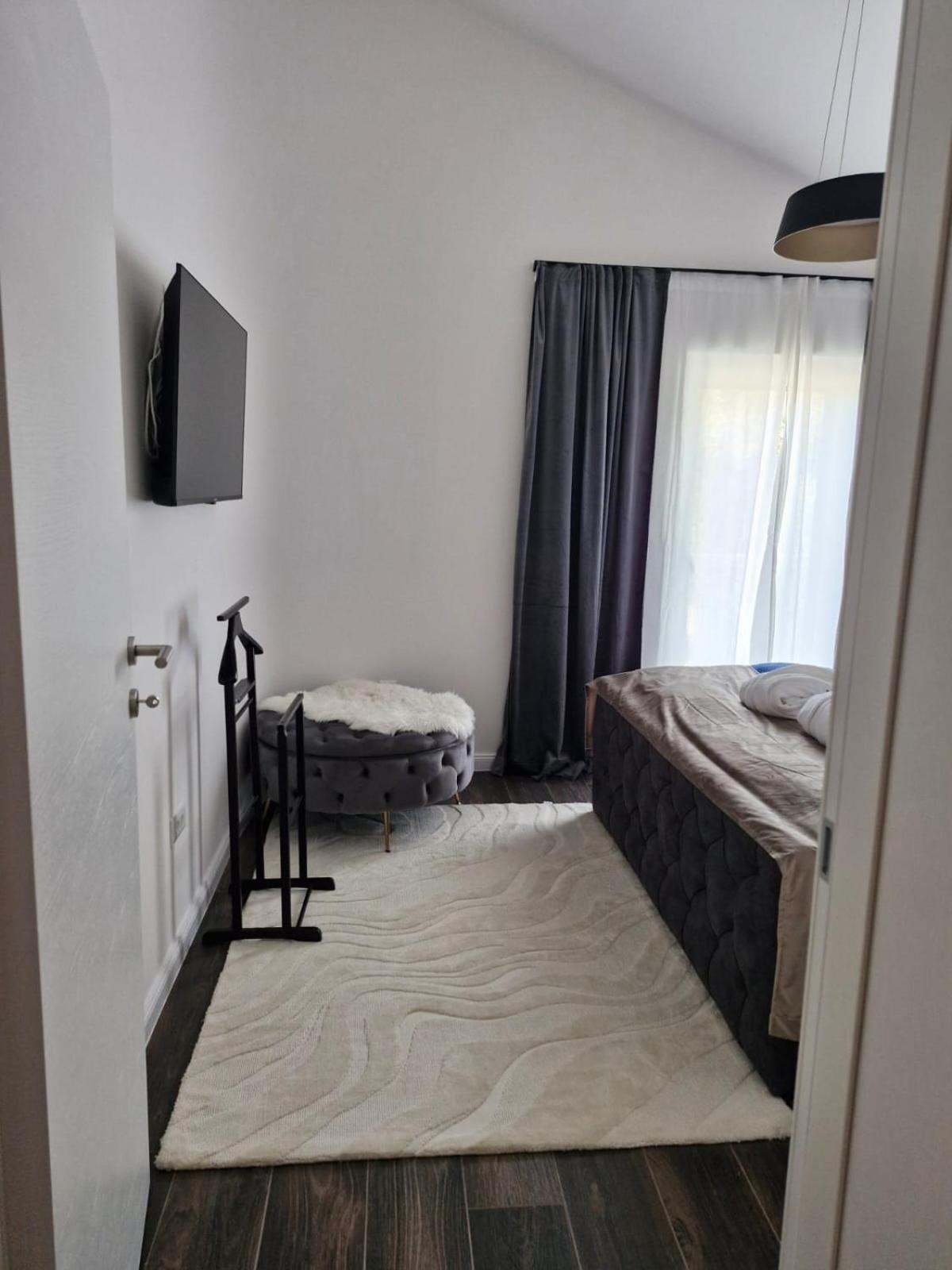 Sea View Luxury Apart Hotel Villa Conte With Swiming Pool And Romantic Spa 포드스트라나 외부 사진