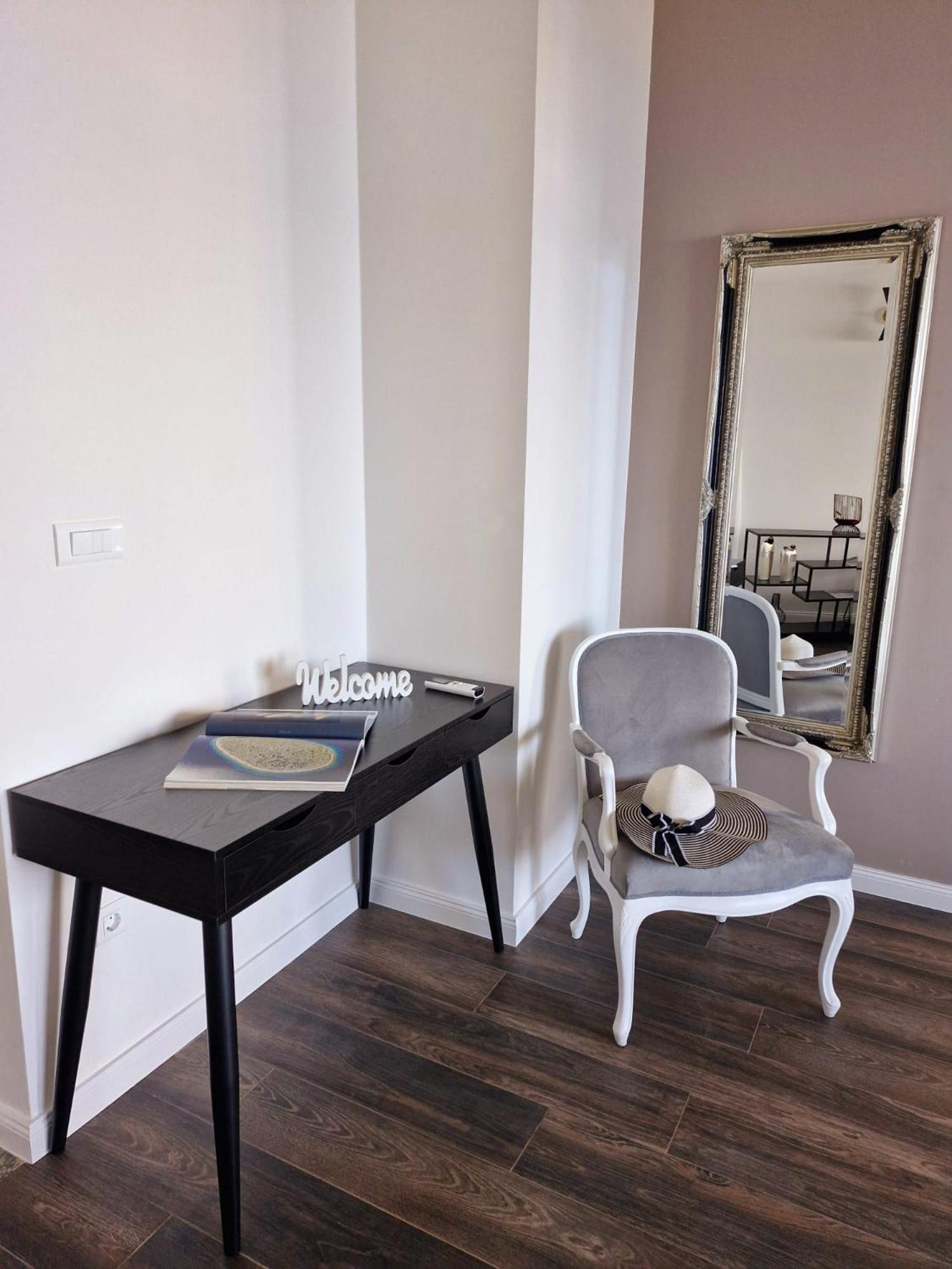 Sea View Luxury Apart Hotel Villa Conte With Swiming Pool And Romantic Spa 포드스트라나 외부 사진